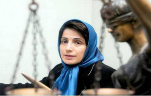 Nasrin Sotoudeh en una rueda de prensa