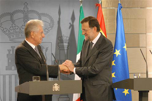 Monti y Rajoy se saludan en una cumbre hispano-italiana