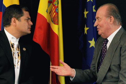 El rey Juan Carlos con el presidente de Ecuador, R. Correa