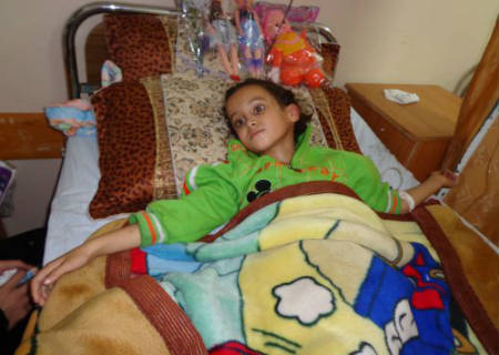 Nisma, de siete años, dejó de hablar luego de ser herida en la cabeza