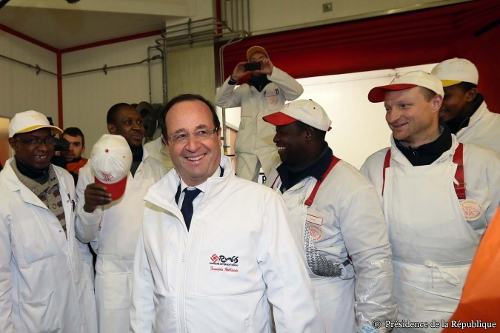 Hollande visita el mercado de Rungis