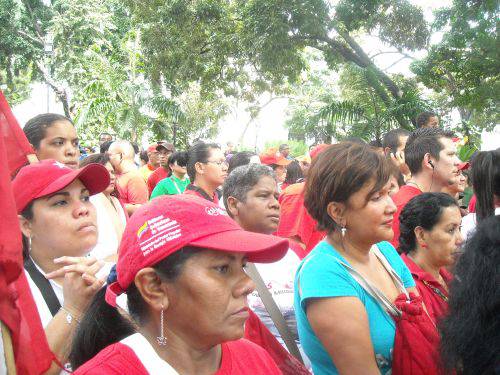 Simpatizantes de Chavez rezan por su salud