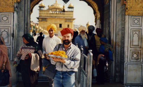 Autor en el Templo Dorado de Amritsar (Punjab, India) en 1989