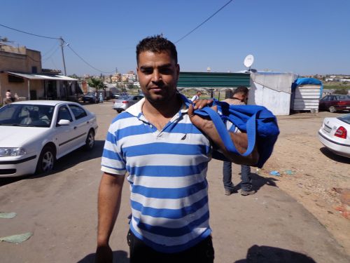 Adnan Omar viaja todos los días a Israel para trabajar