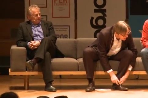 Cohn-Benditt y Verhofstadt en un sofá