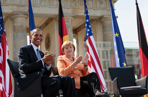Los dos presidentes en la Puerta de Brandenburgo