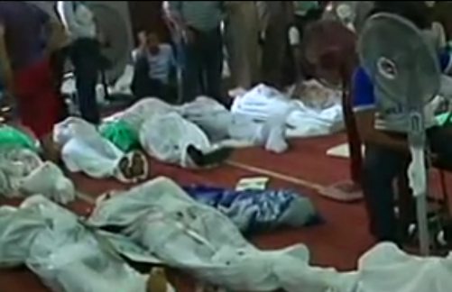 Cadáveres en la mezquita Al Iman de El Cairo