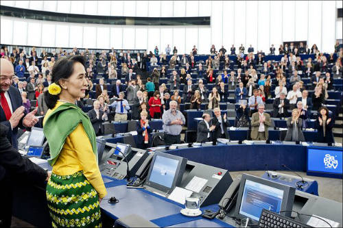 Aung San Suu Kyi en su discurso en Estrasburgo