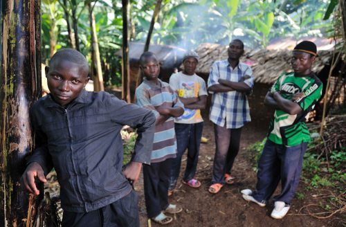 cinco adolescentes congoleños