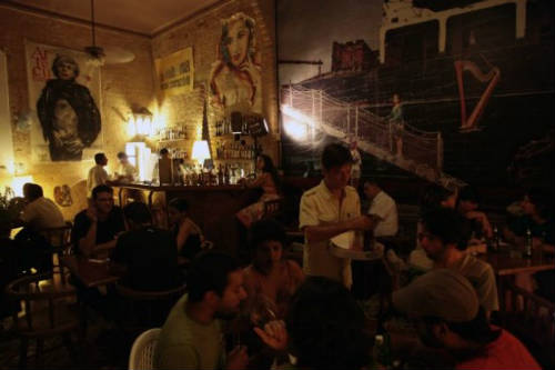 Bar privado El Madrigal, en el barrio habanero del Vedad