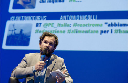 Carlo Gracco en la conferencia