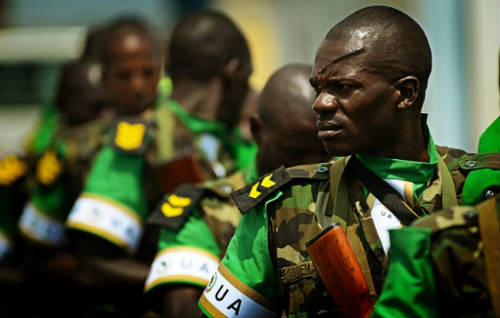 Soldado ruandés de la UA