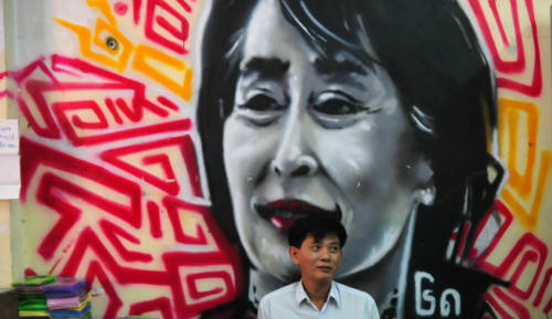 Cartel de Aung San Suu Kyi