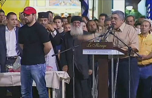 Líder del partido neonazi griego en un mítin