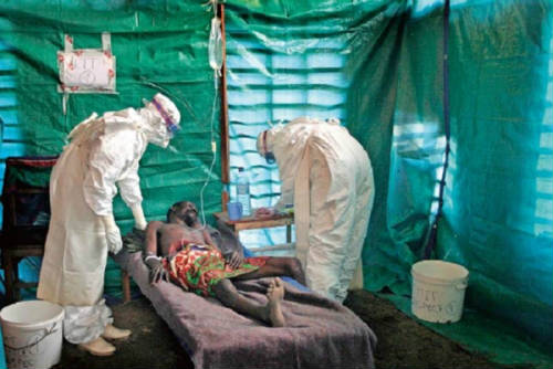 Enfermo de ébola tratado en un hospital