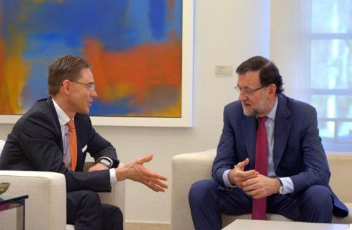 Mariano Rajoy y Jyrki Katainen, hablan en la Moncloa