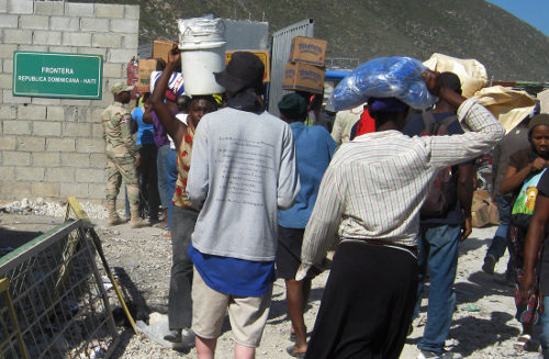 Haitianos pasan a República Dominicana